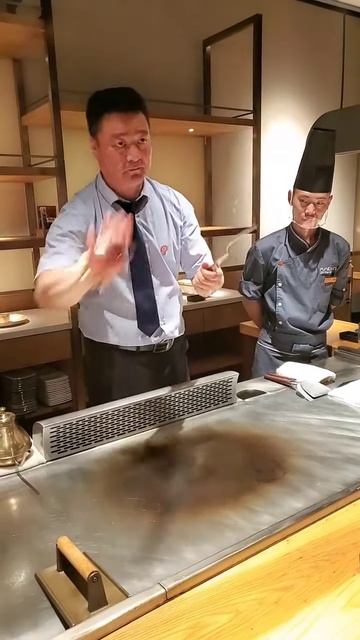VVt-c0WQp78 - Lifestyle Beautiful Train Teppanyaki street food,restaurant,BBQ,Pub street#Short#Short