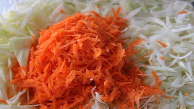 Капуста с чесноком