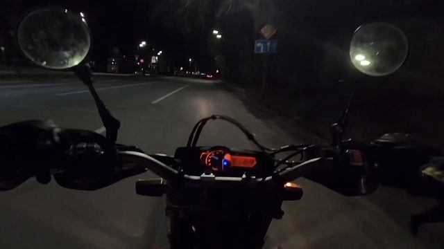 Вечерний прохват на КТМ 690 по Киеву…