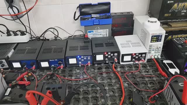 КУЛОН 830/ 825/ 820/ 720/ 716.  Разряд - Заряд AGM  YUASA  12 Aч. Мои  "помощники"  на  вахтах...