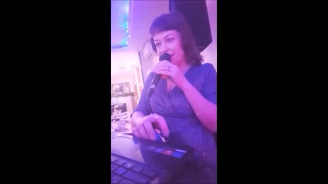Желаю, Букет из белых роз, Я назову планету, Угонщица