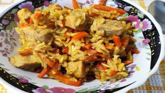 Плов из свинины с двумя видами риса