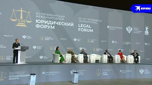 Медведев «У Украины есть возможность сохранить какую-то государственность»