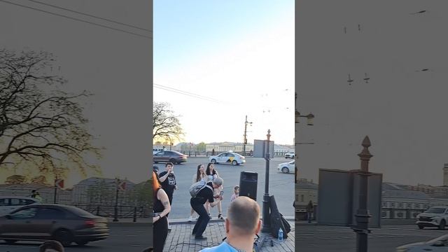 "Белые розы" в центре Питера.