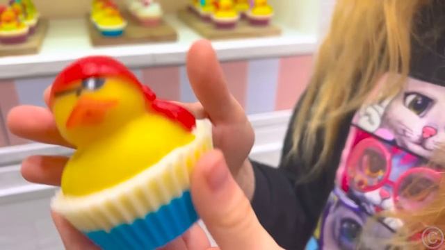 Лайк Настя Влог Настя учится рисованию у известного художника Ромеро Бритто