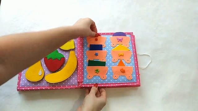 Развивающая книжка из фетра для девочки
