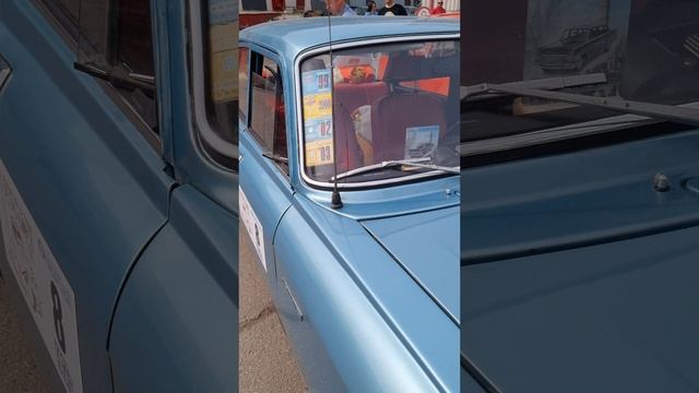 Шикарные Москвичи 2140 и экспортный 2137 на #дим2025