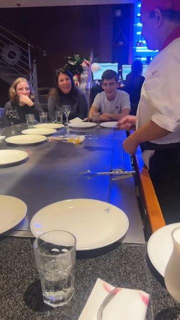 ZrzbFBu3FyY - This is why you don’t play with your food #chapter29 #brithdaygirl #habachi #benihana#
