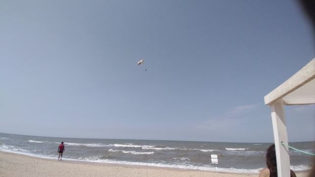 Готовимся, следующие мы летим на парашуте над Азовским морем
