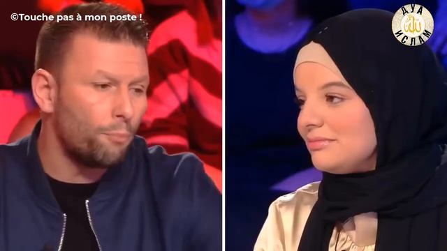 Женщина в черной вуали уничтожает бывшего мусульмани?