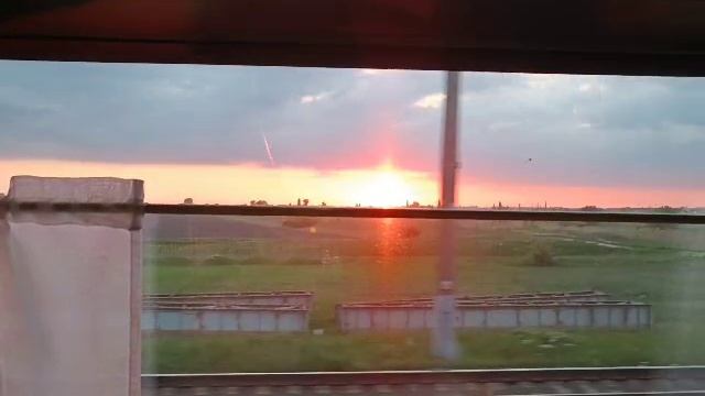 В поезде...