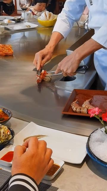 q2km53SoZ_E - Lifestyle Beautiful Train Teppanyaki street food,restaurant,BBQ,Pub street#Short#Short