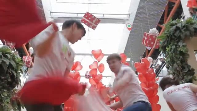 ТК "Центральный" Бои подушками 4