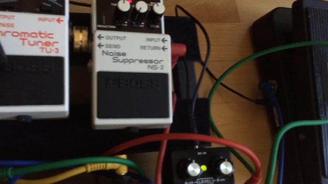 Boss NS-2 Noise Suppressor Управление фоном.