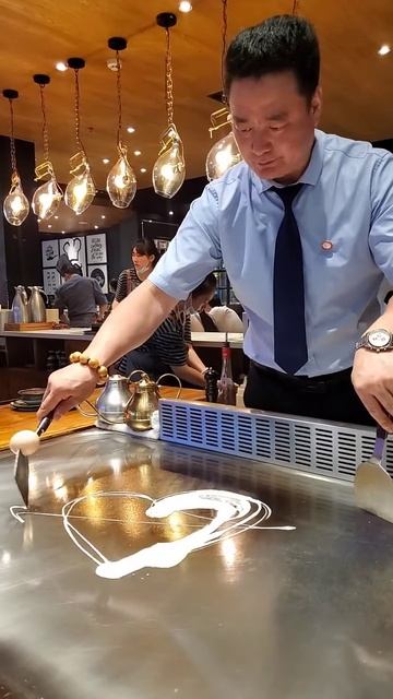 -sNtxo7pHK8 - Lifestyle Beautiful Train Teppanyaki street food,restaurant,BBQ,Pub street#Short#Short