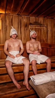 Кто должен готовить пар в общественной бане?