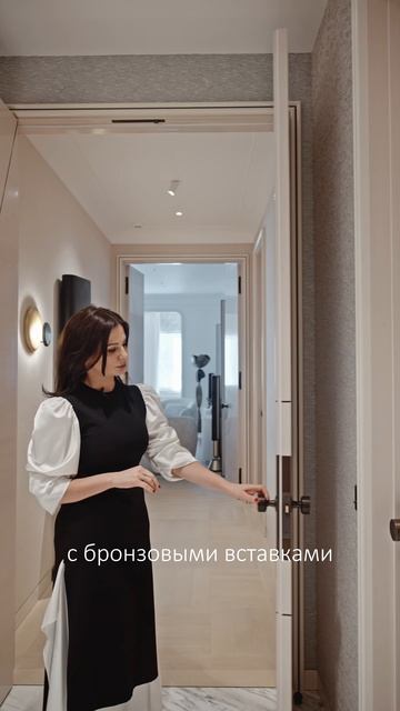 Двери от Polina Pidtsan Maison, разработанные специально для собственной квартиры.