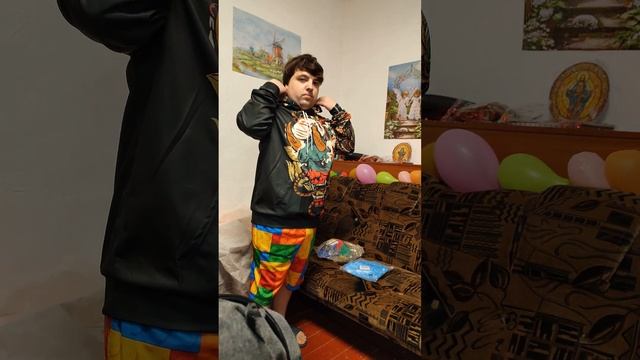 TEMU дарує подарунки дитячі шортики, майки, кепки та сон?