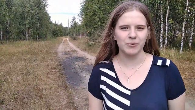 Завтрак пальчики оближешь , и  утренняя прогулка !Компот из черной смородины .Малосольные  огурчики.