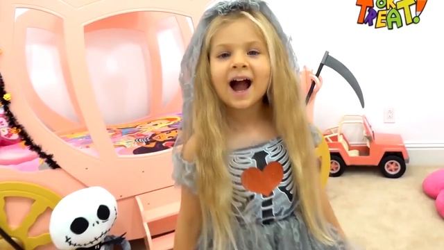 ДИАНА И РОМА - Diana Chooses a Halloween Costume