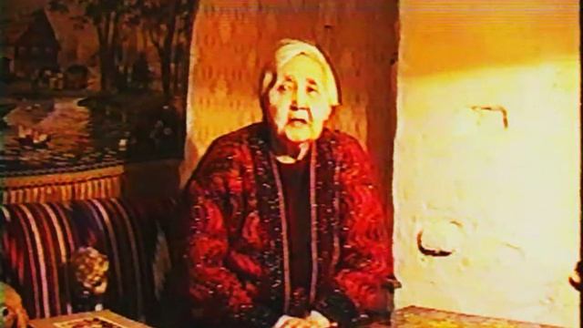 САССР КСК чилиэнэ Р.Ф. Кулаковскай кыыһа Лидия Романовна сэһэргиир.