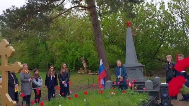 Митинг на Братской могиле села Альшань. Выступление Марии Костромичевой