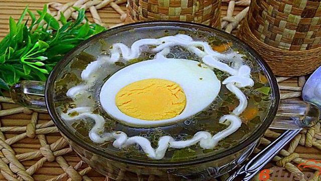 Бульон с рисом, щавелем и шпинатом