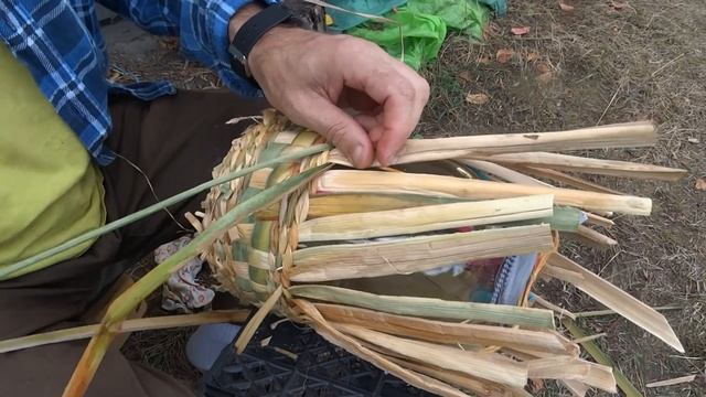 Корзинка из рогоза .
