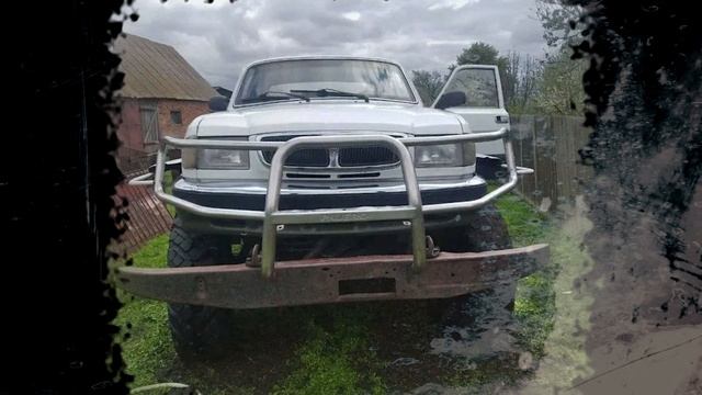 Мужик переделал Волгу в вездеход