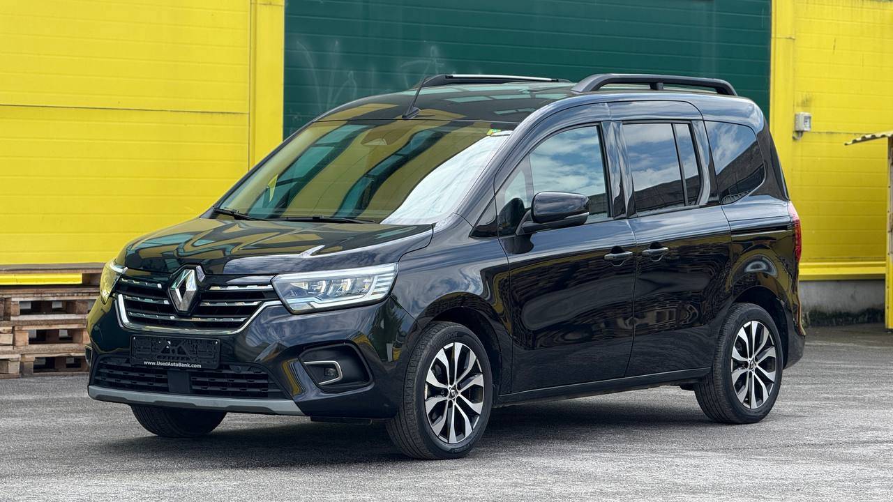 Renault Kangoo-3. Один автомобиль для бизнеса и семьи.