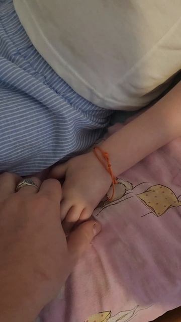 ну а теперь и с папой можно поиграть, да и слышно как принцесса с папой болтает 😌 доброго всем вече