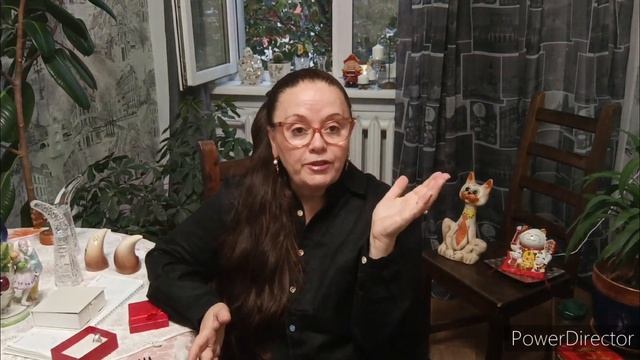 Ваза "Осень" .Советские рожки из хрусталя. Шкаф с фарфо?