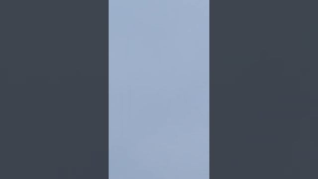 Что это???!! НЛО? Летающий стул??