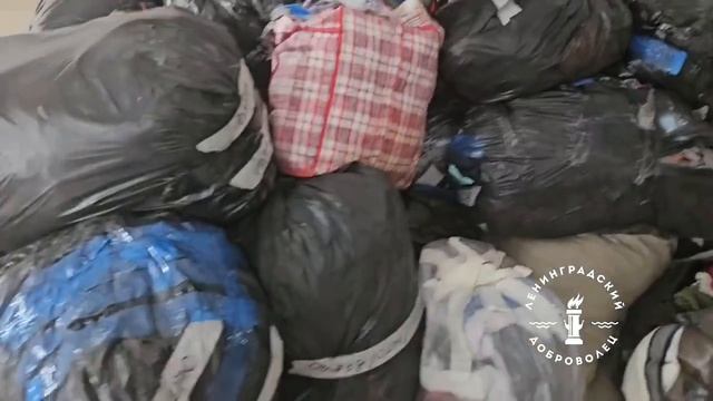 Волонтеры «Ленинградского добровольца» доставили гумпомощь в школу Ясиноватой