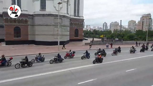 Сальто на багги в центре города. Real video