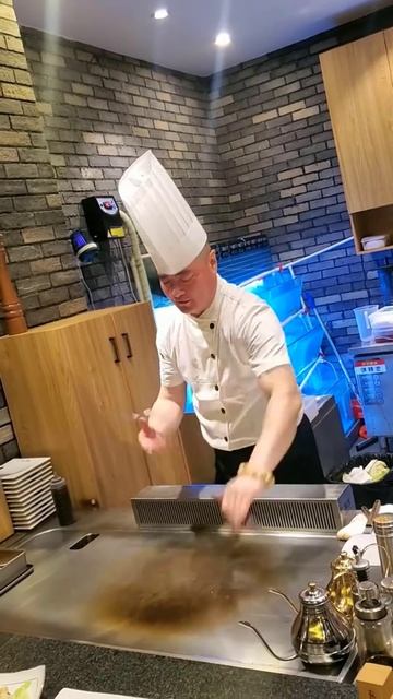 pKNpB8JU-UY - Lifestyle Beautiful Train Teppanyaki street food,restaurant,BBQ,Pub street#Short#Short
