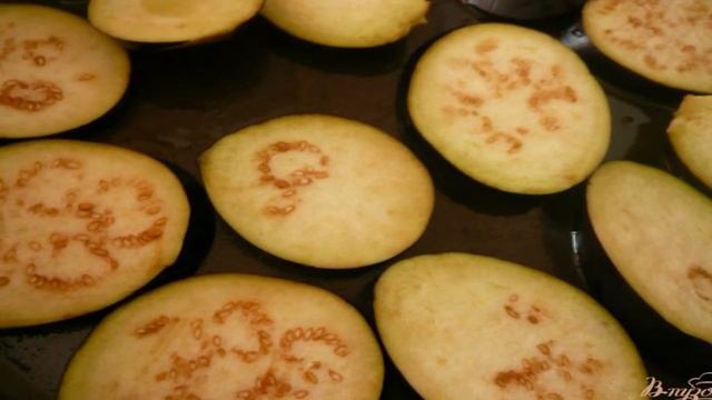 Баклажаны с перепелиными яйцами