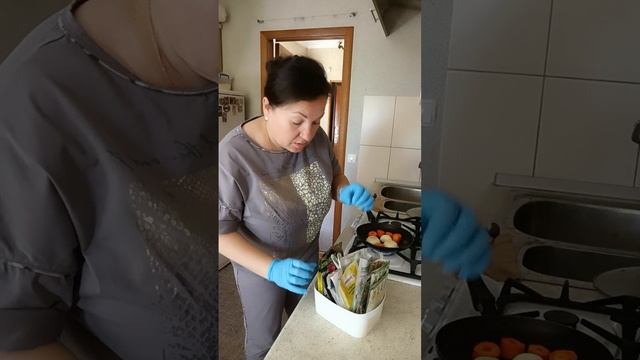 НАШЛИ ХОРОШЕГО ПОСТАВЩИКА 💥 Начинается рабочий движ 😁 Поставила вариться бульон 🥣