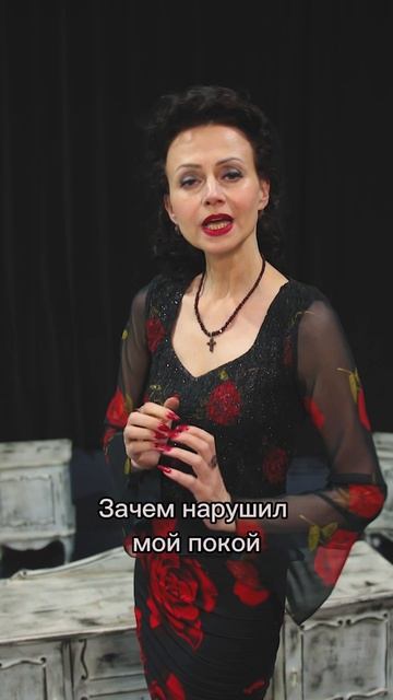 Песня одновременно светлая и печальная.
#чувства #песня #тоска