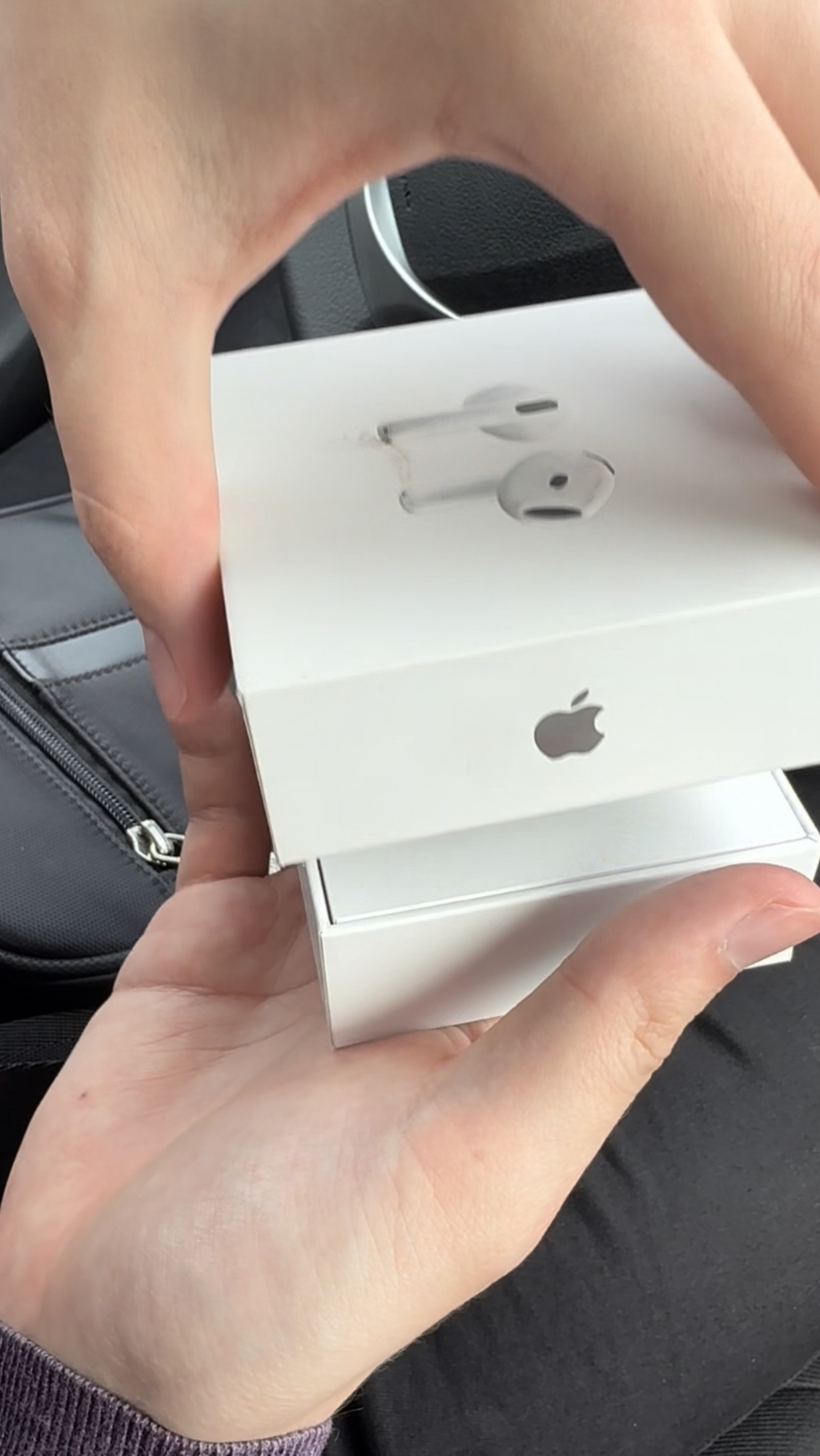 Открываю AirPods 4 #AirPods4 #распаковка #Apple #НовыеГаджеты  #Unboxing #БеспроводныеНаушники