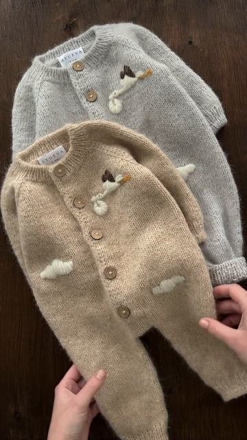 Уютный костюмчик для малыша на выписку