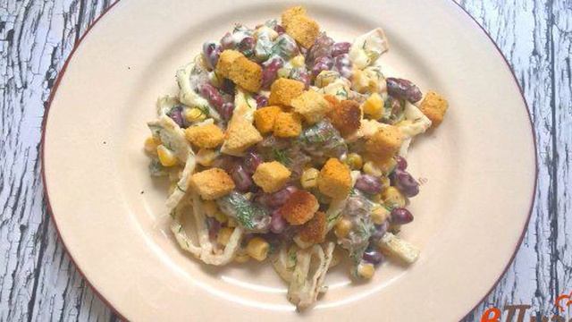 Салат с индейкой и фасолью