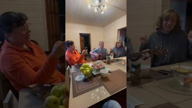 Эта песня вам точно поднимет настроение!!!😀