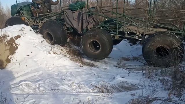 вездеход Соломономобиль 8х8 на рельефе .