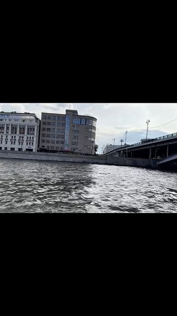 На лодке по Москве