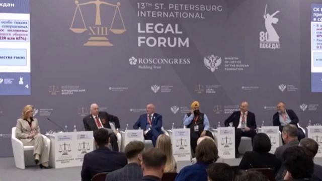 — Это что, мигранты? — Нет, это кришнаиты! Глава Следкома Бастрыкин жжот