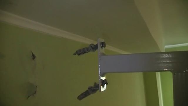 Падает шведская стенка. Халтура в Киеве