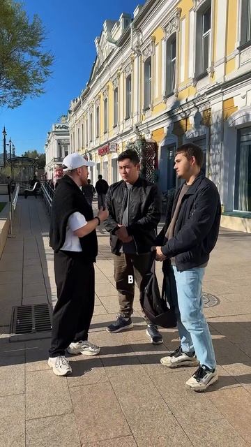 Какой бы не была зарплата, платить по кредитам сложно. Узнай, как оформить списание долгов!