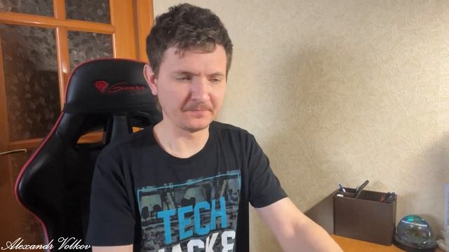 AliExpress - 19. Складной настольный держатель для смартфоно