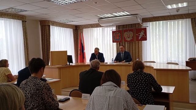 Главу Ачинска больше интересует международная политика, а не городские проблемы